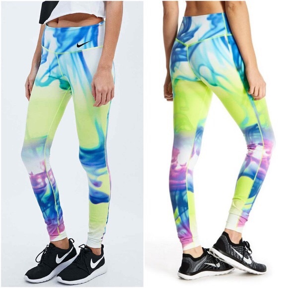 Nike Pants - NIKE legendary Lava Leggings